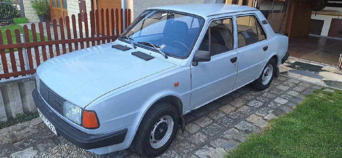 Škoda 120L