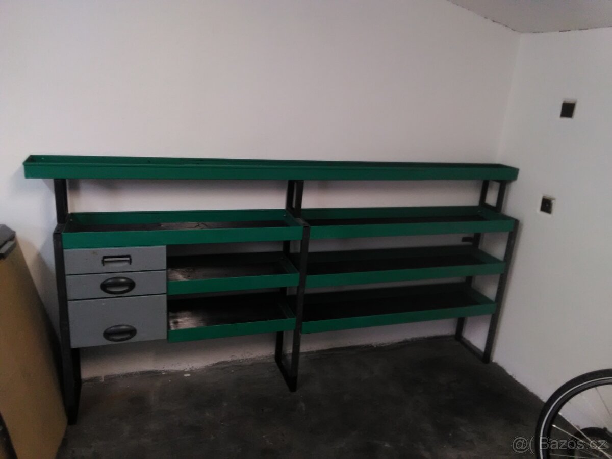 dílenský regál do dodávky