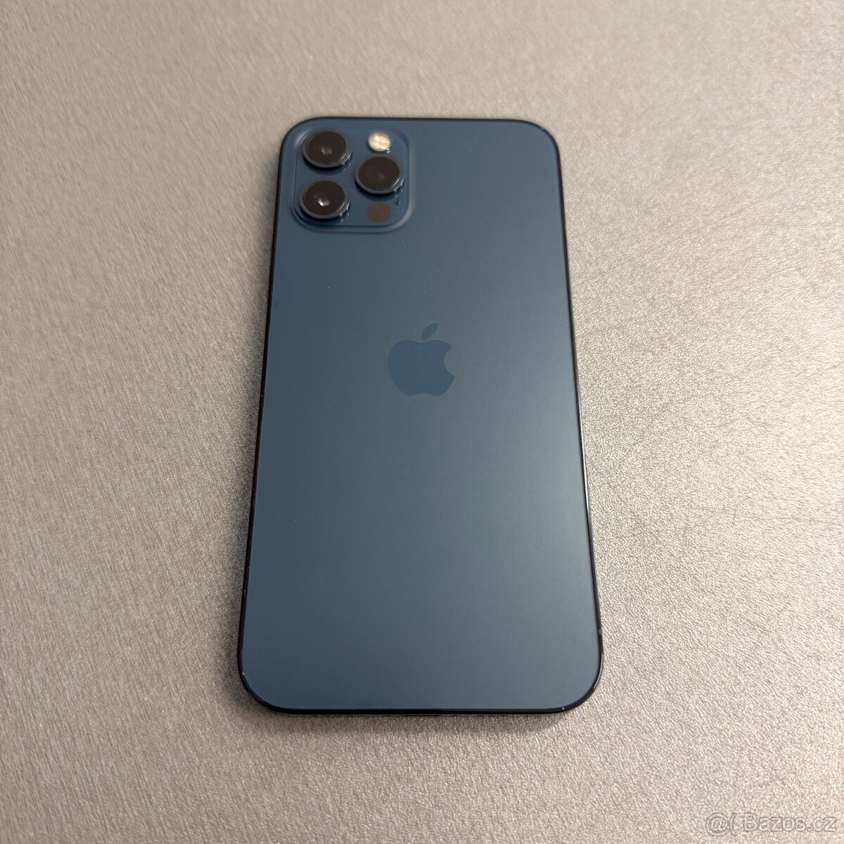 iPhone 12 Pro 256GB, pěkný stav, 12 měsíců záruka