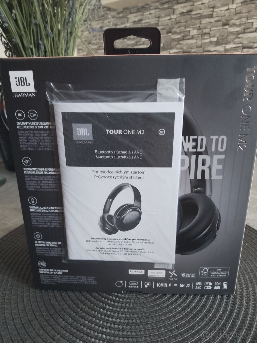 Sluchátka JBL TOUR ONE M2
