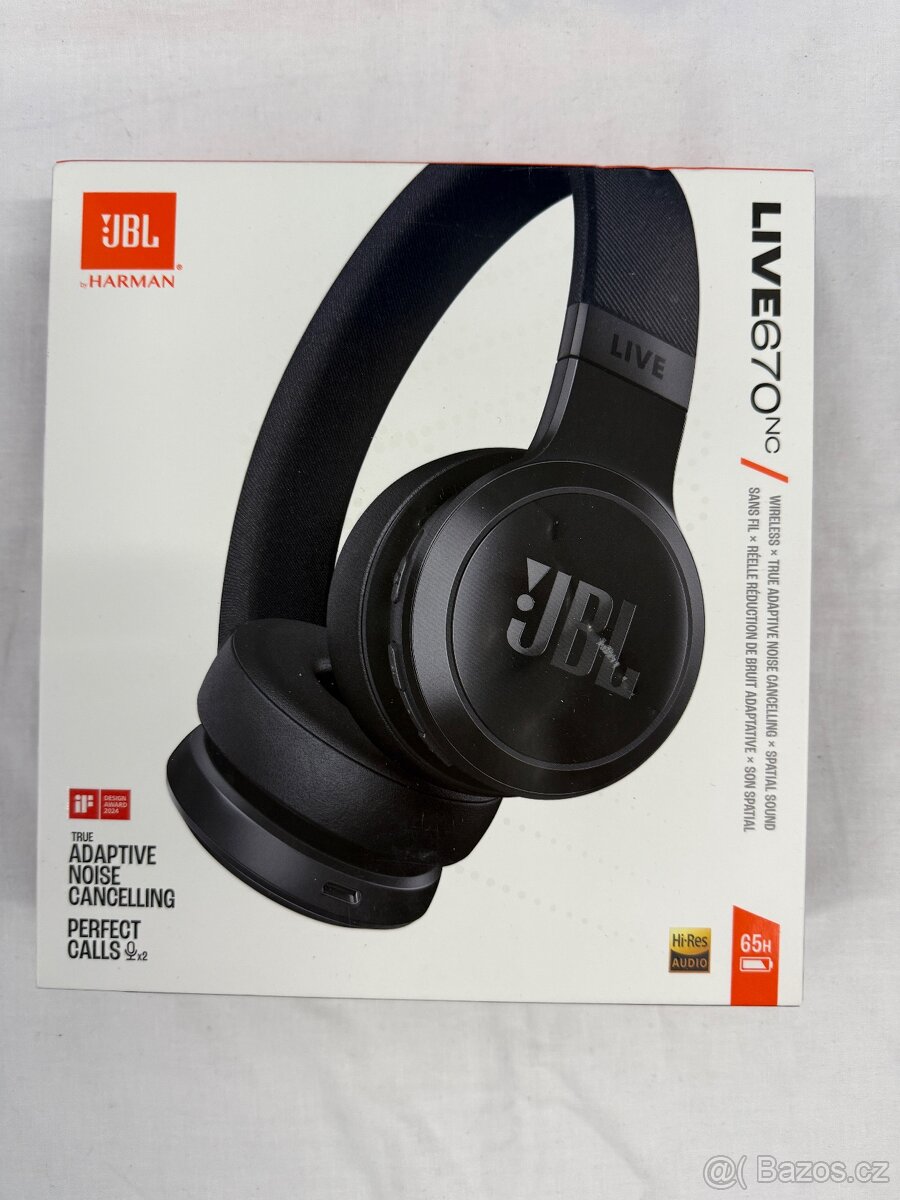 Sluchátka JBL Live 670NC Černá