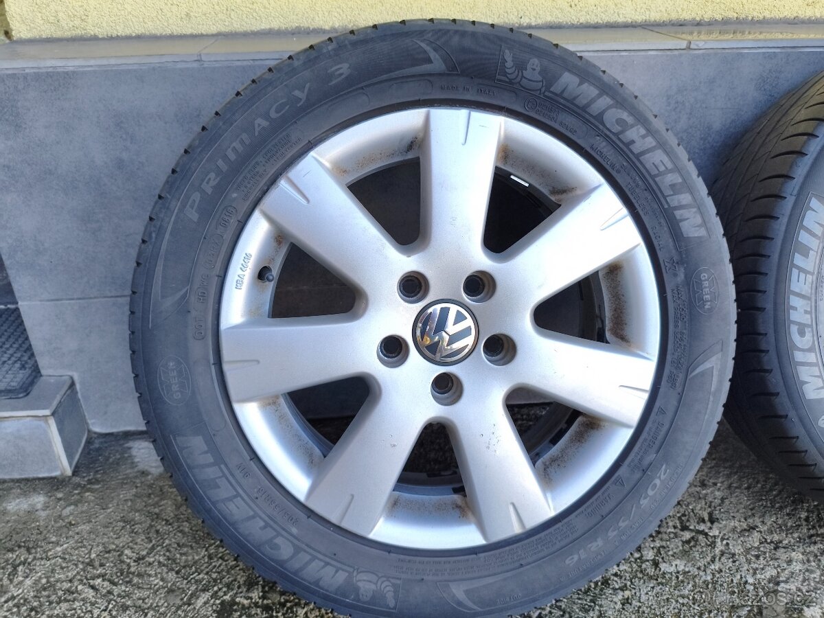 Alukola Vw Golf, Touran, 16 originál vč. 205/55 R16 91V