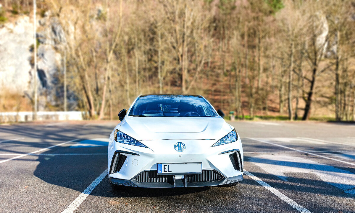 ➡️MG4 Luxury, 150 kW, 64kWh, tepelné čerpadlo,ZÁRUKA DO 2029