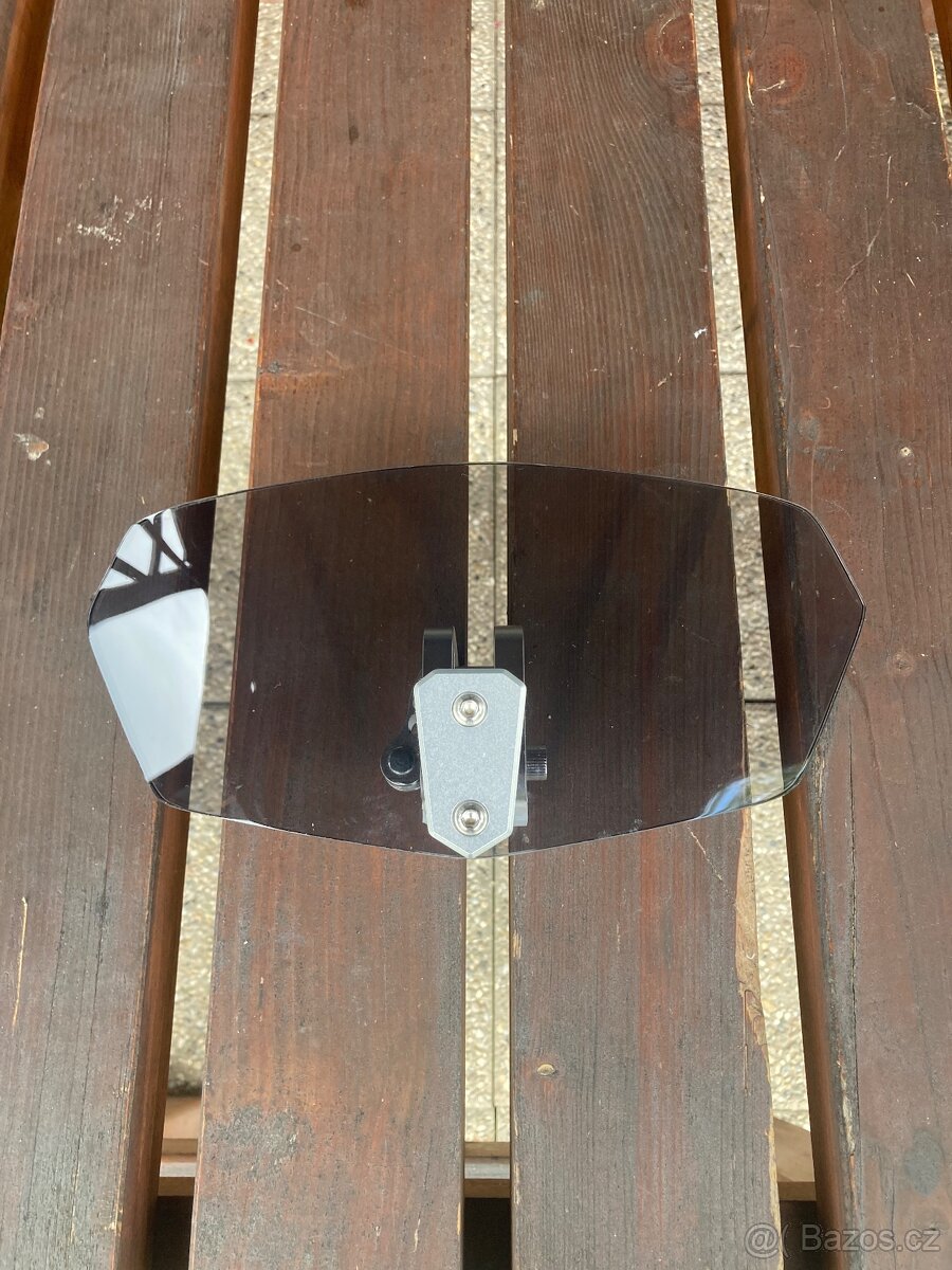 Nástavec/deflektor na plexi kouřové