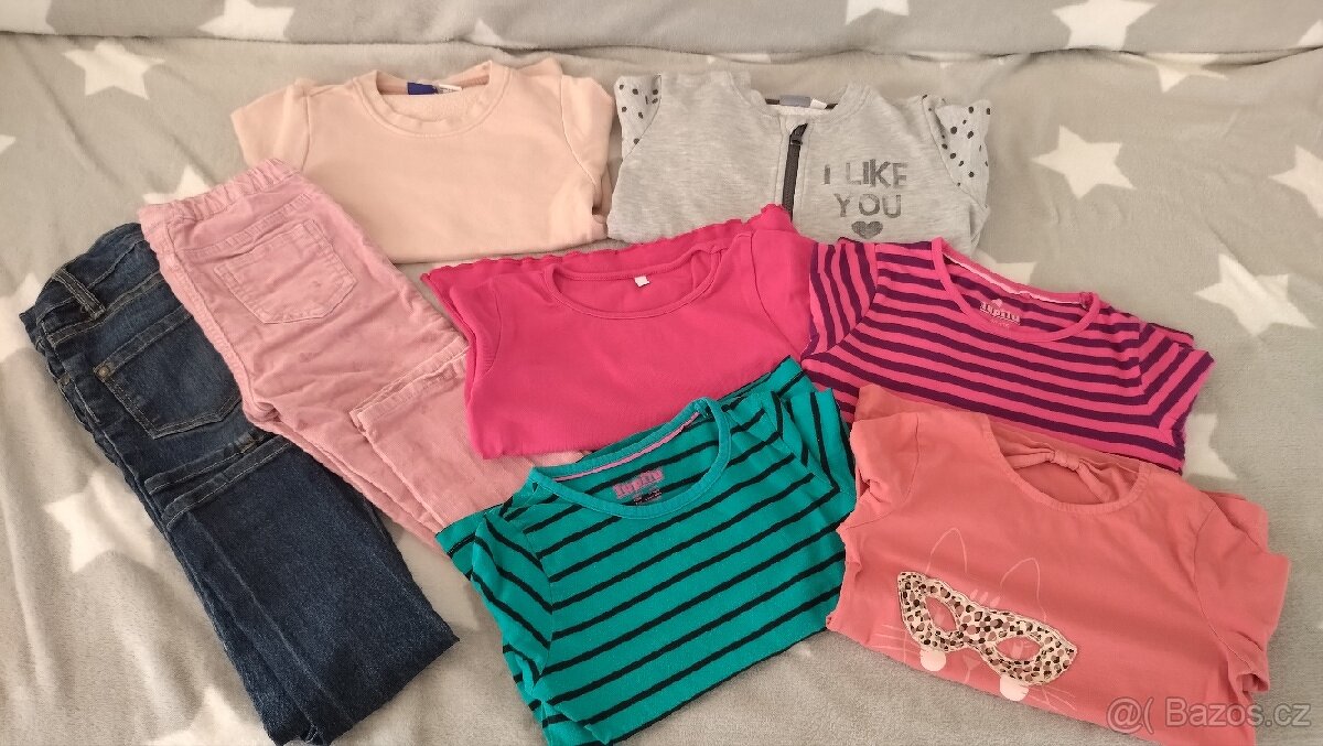 Balík dívčích věcí 100-116