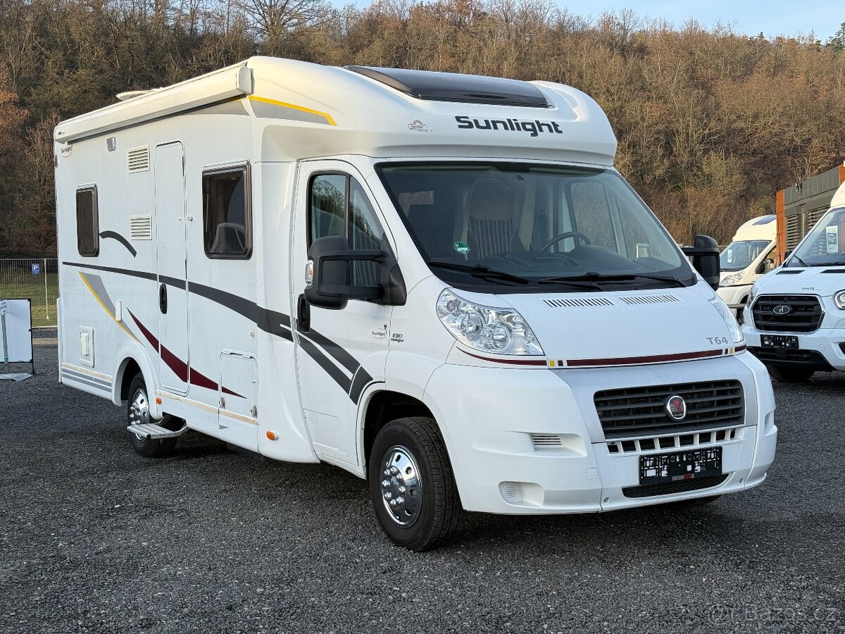 Obytné auto - Sunlight T64, 2012, sjížděcí postel, 2x klima