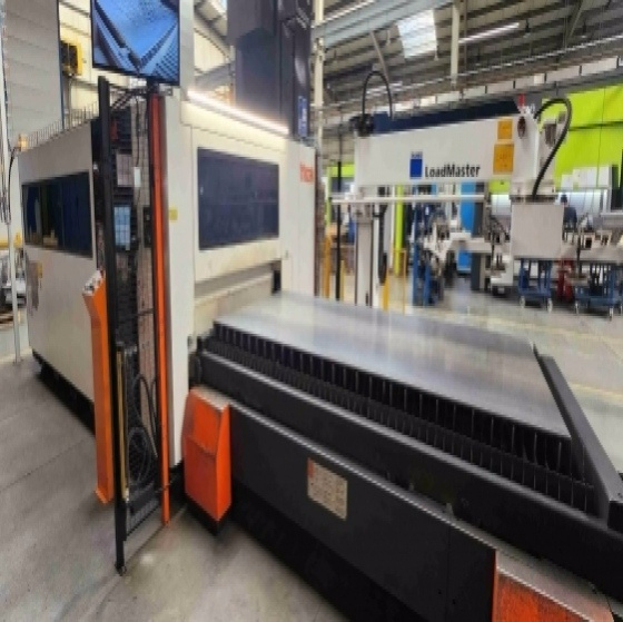 Laser MAZAK OPTIFLEX 3015 Fiber II 6 kW z roku 2016