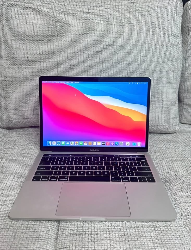 MacBook Pro 13¨ Retina Silver, i7, rok 2017, 16GB RAM, 1TB
