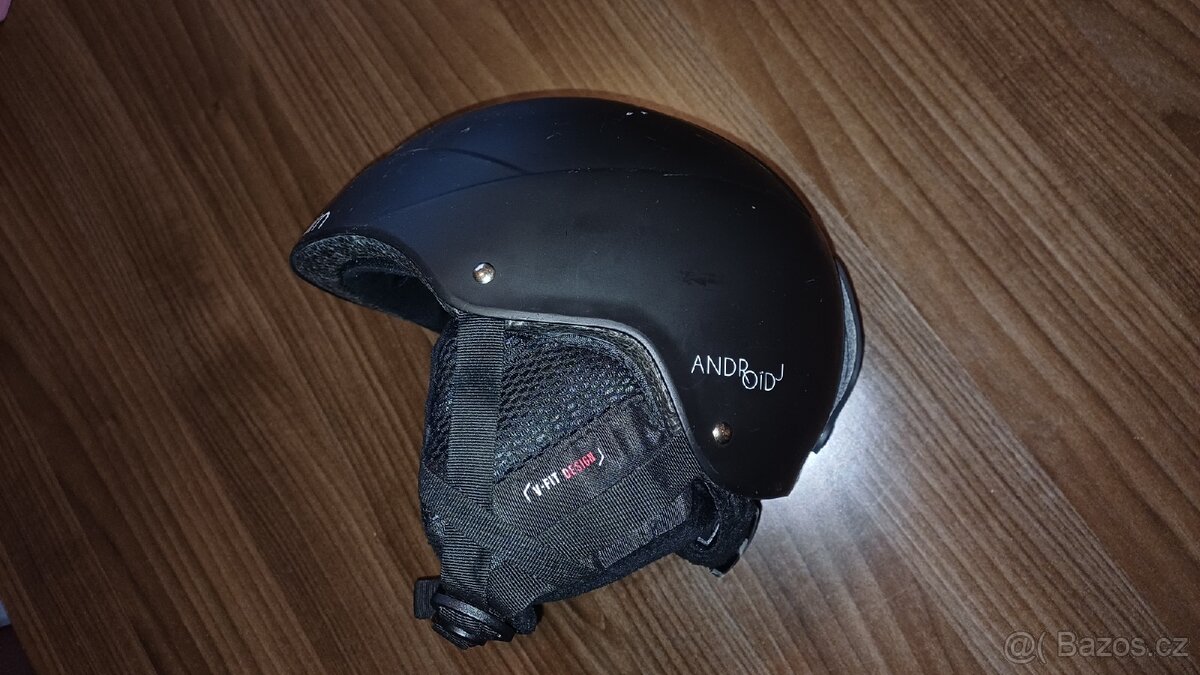 Dětská lyžařská helma 48-50cm