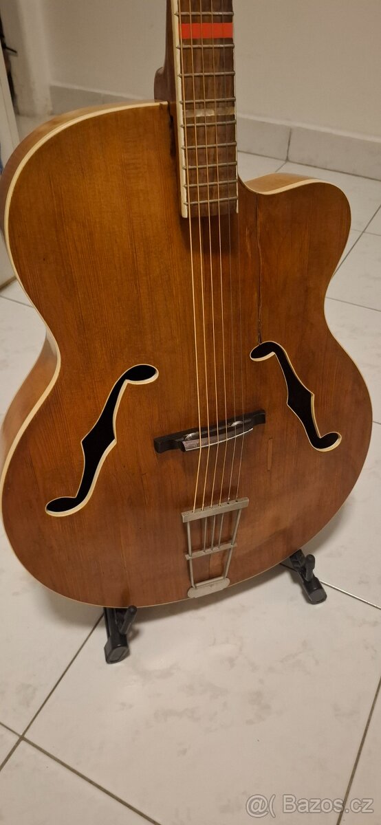 Kytara Nemecka gibsonka