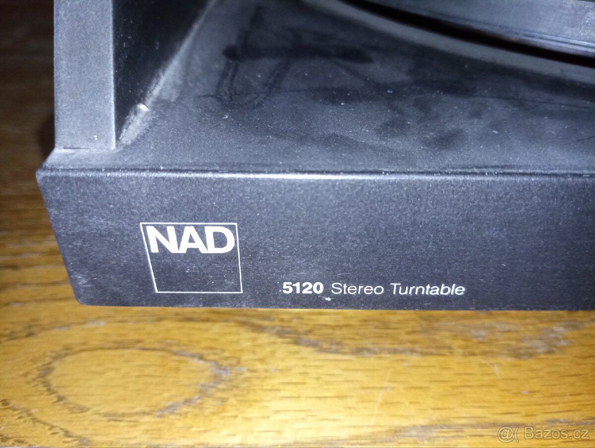 Gramofon NAD 5120