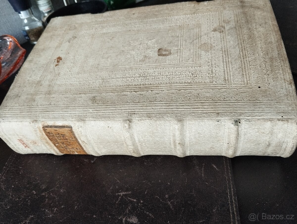 starožitná kniha rok 1733