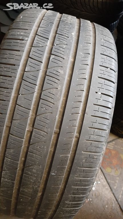 Prodám 2 x letní pneu Pirelli 295/40/20.