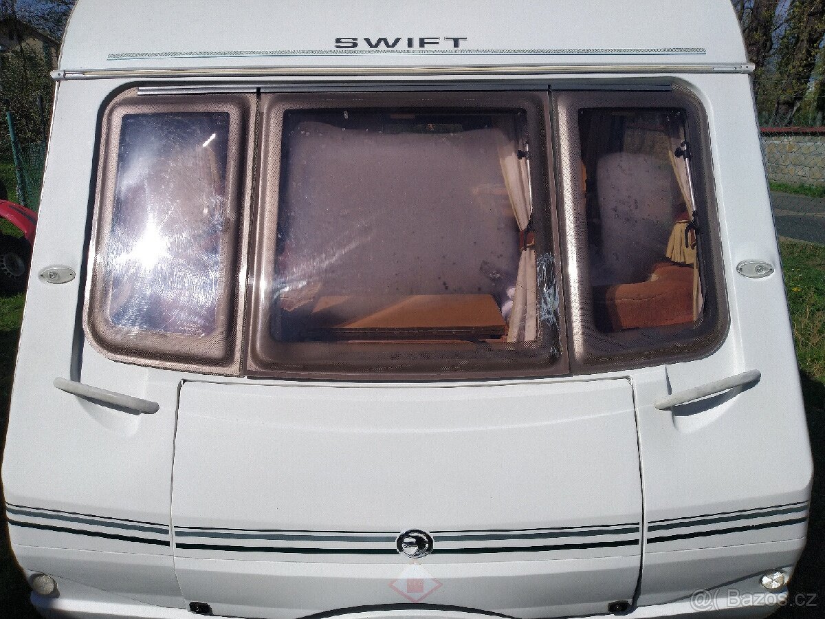 Karavan Swift Challenger 2005