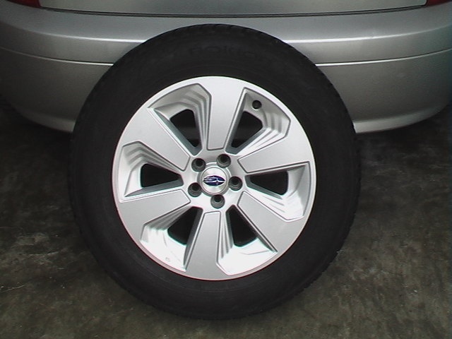Subaru Forester originál disky+pneu R17
