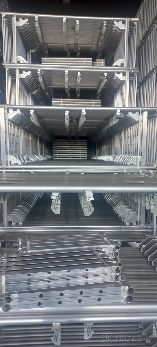 Lešení BAUMANN hliník 200m2