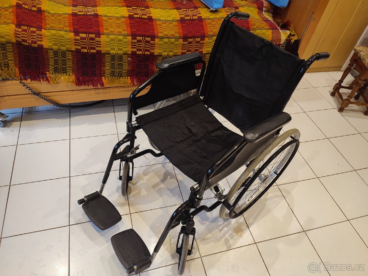 Invalidní vozík
