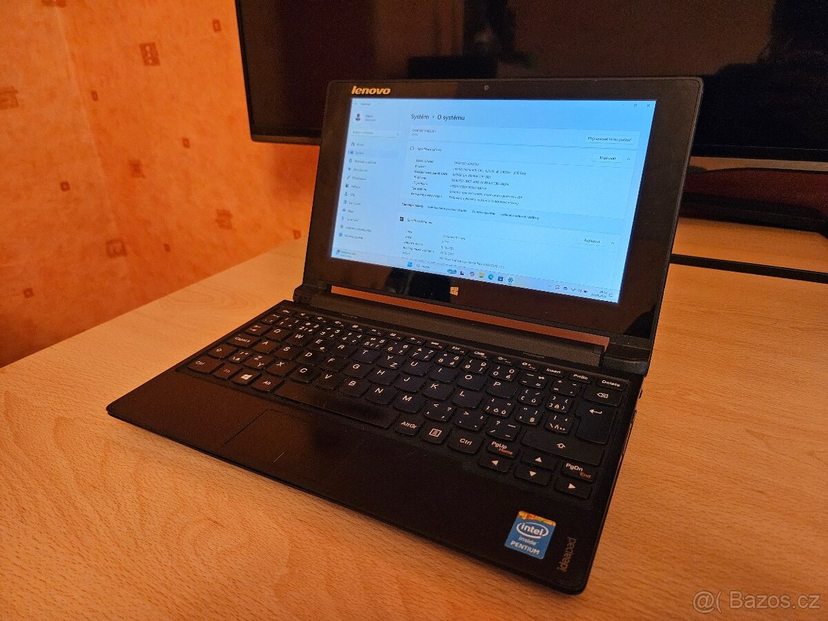Malý notebook Lenovo Flex 10 (Dotykový, 4GB/256GB SSD)