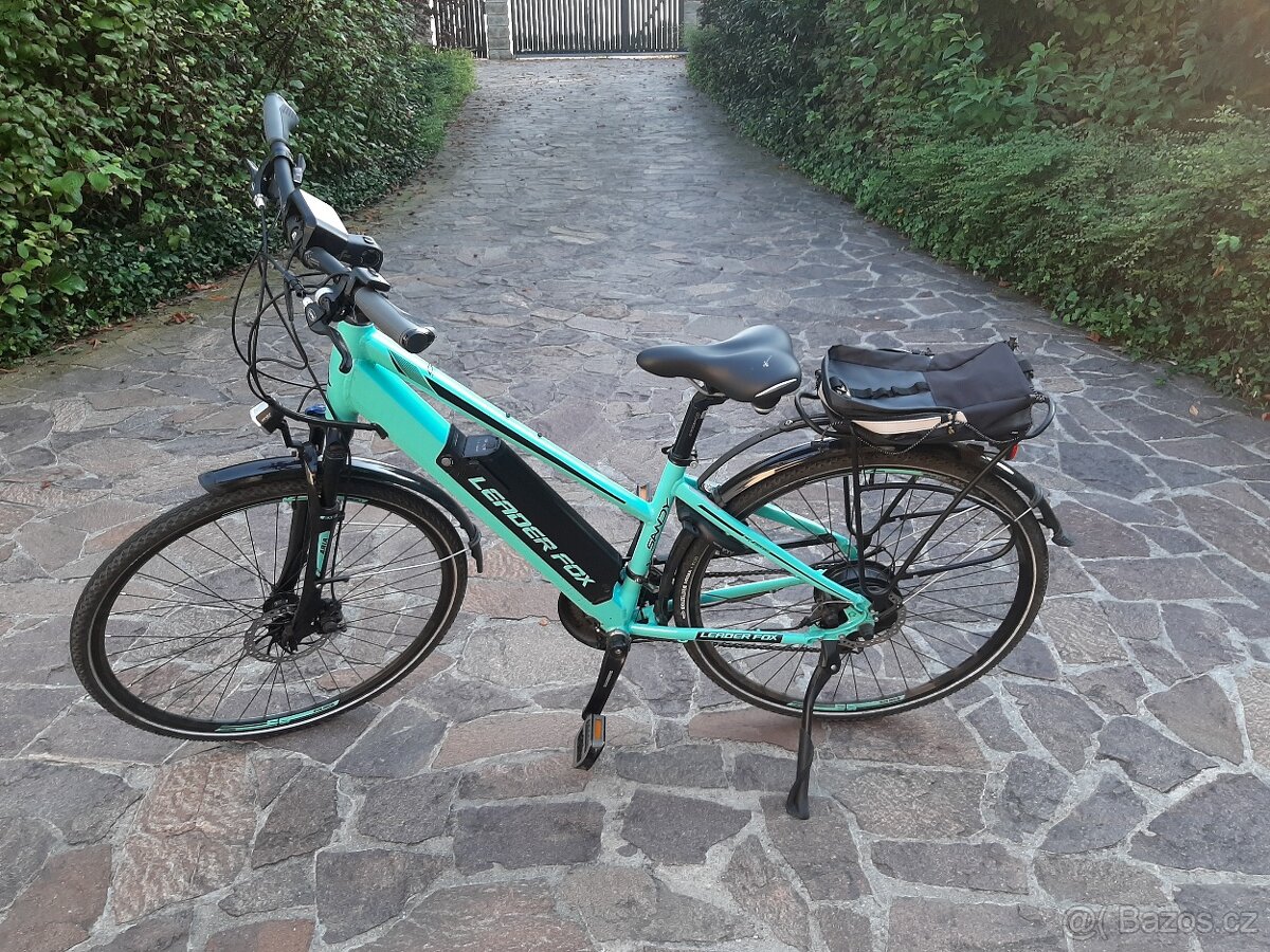 Trekingové elektrokolo
