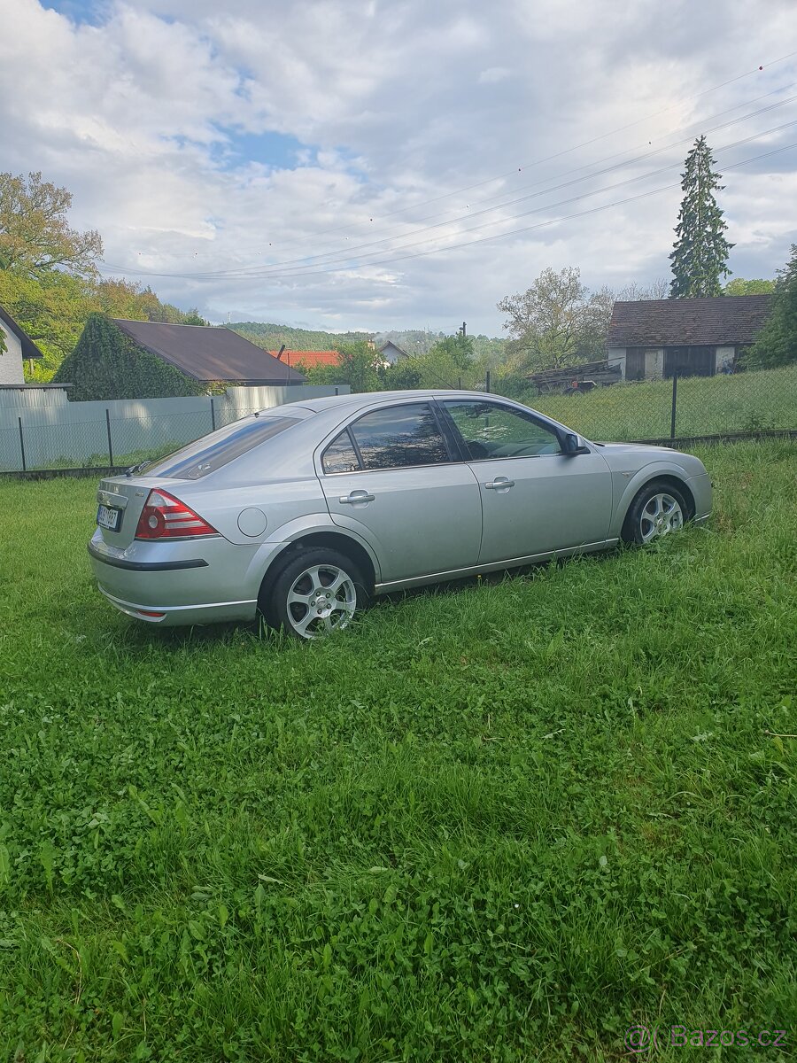 Ford mondeo