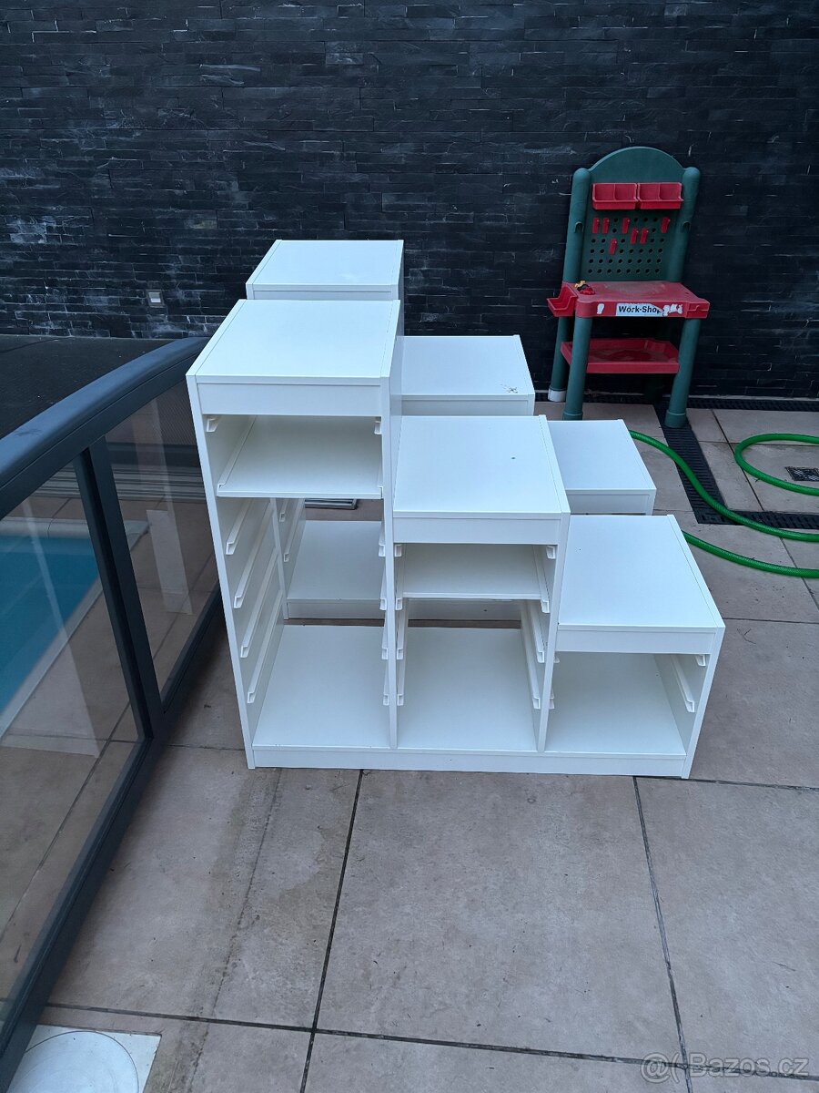 Prodám skříňku na boxy trofast ikea