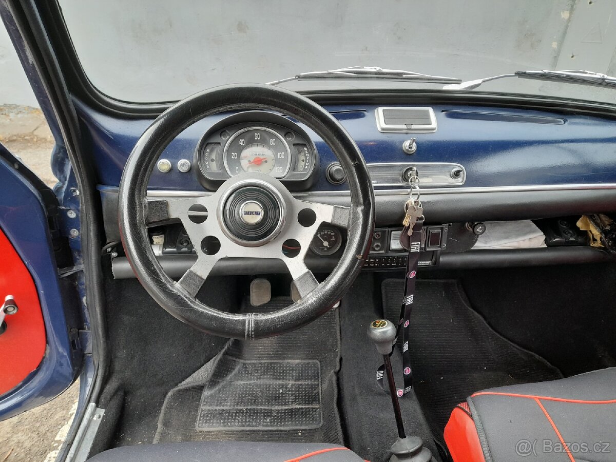 Speciál.volant na FIAT 600D.