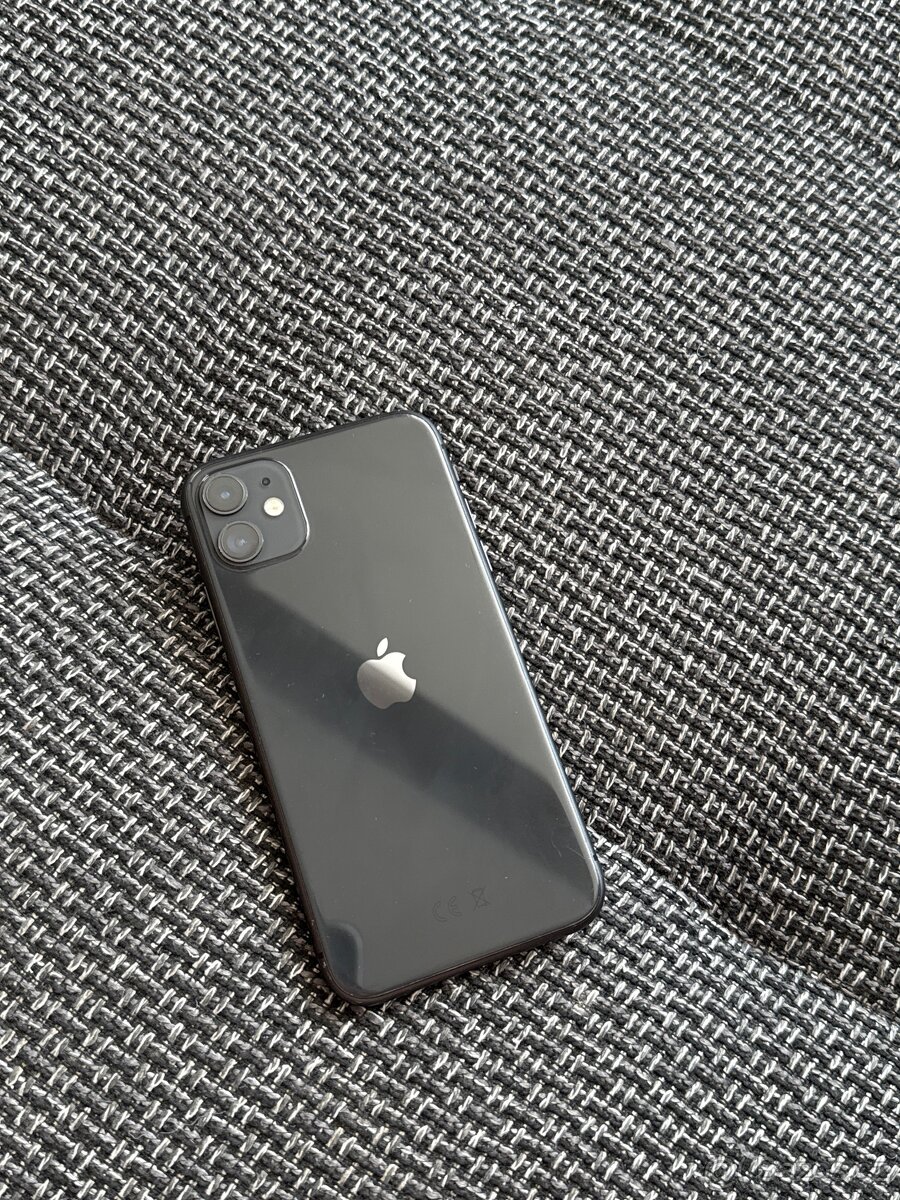 iPhone 11, 64 GB, black