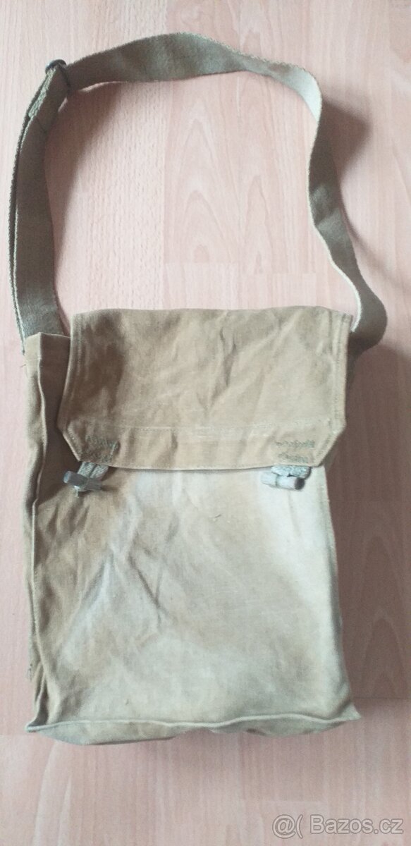 brašna na plynovou masku