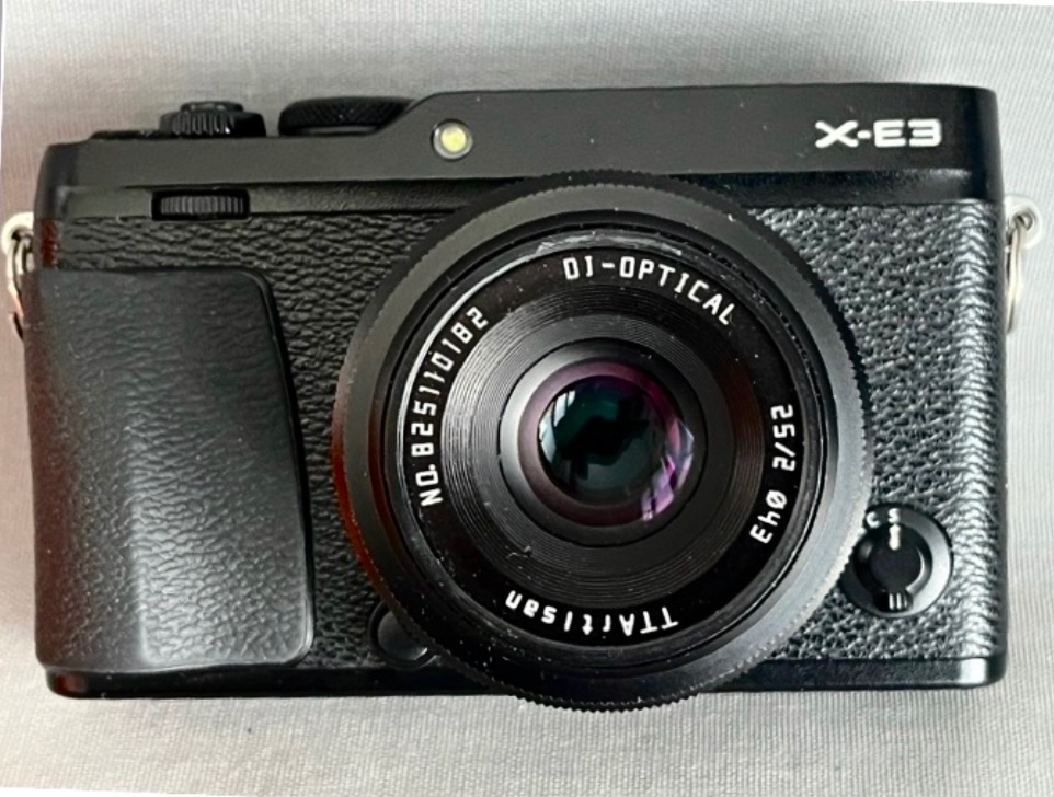 FUJIFILM X-E3,TTArtisan 2/25 (plně manuální)