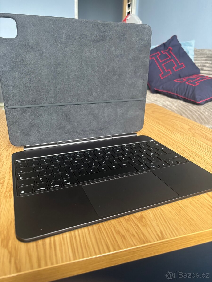 Apple Magic Keyboard 13″ pro iPad – EN rozložení
