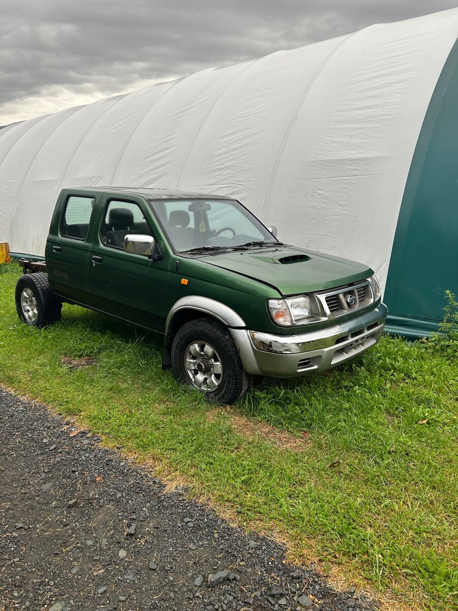 Nissan navara d 22
