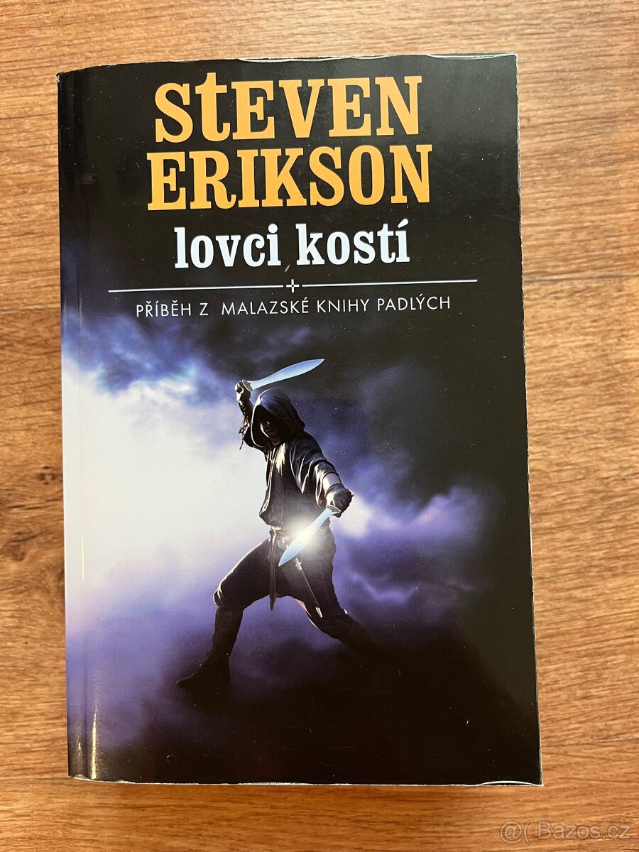 Lovci kostí, Malazská kniha mrtvých