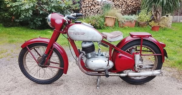 Jawa 250 pérák zbrojovka bez TP pojízdná