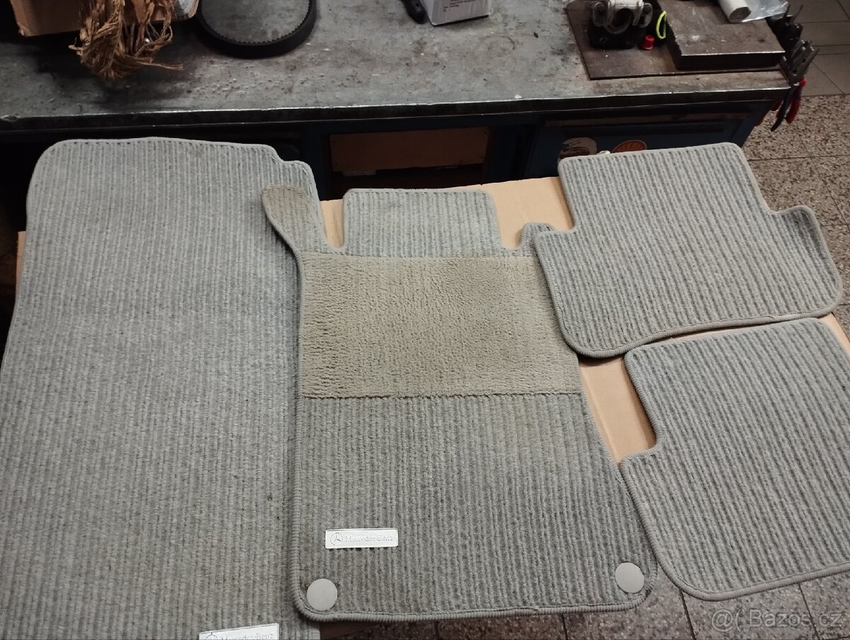 Originální textilní koberečky Mercedes C