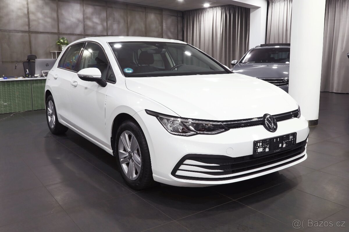 VW Golf 8 Hatchback 2.0 TDI DSG Virtual - záruka Autodraft