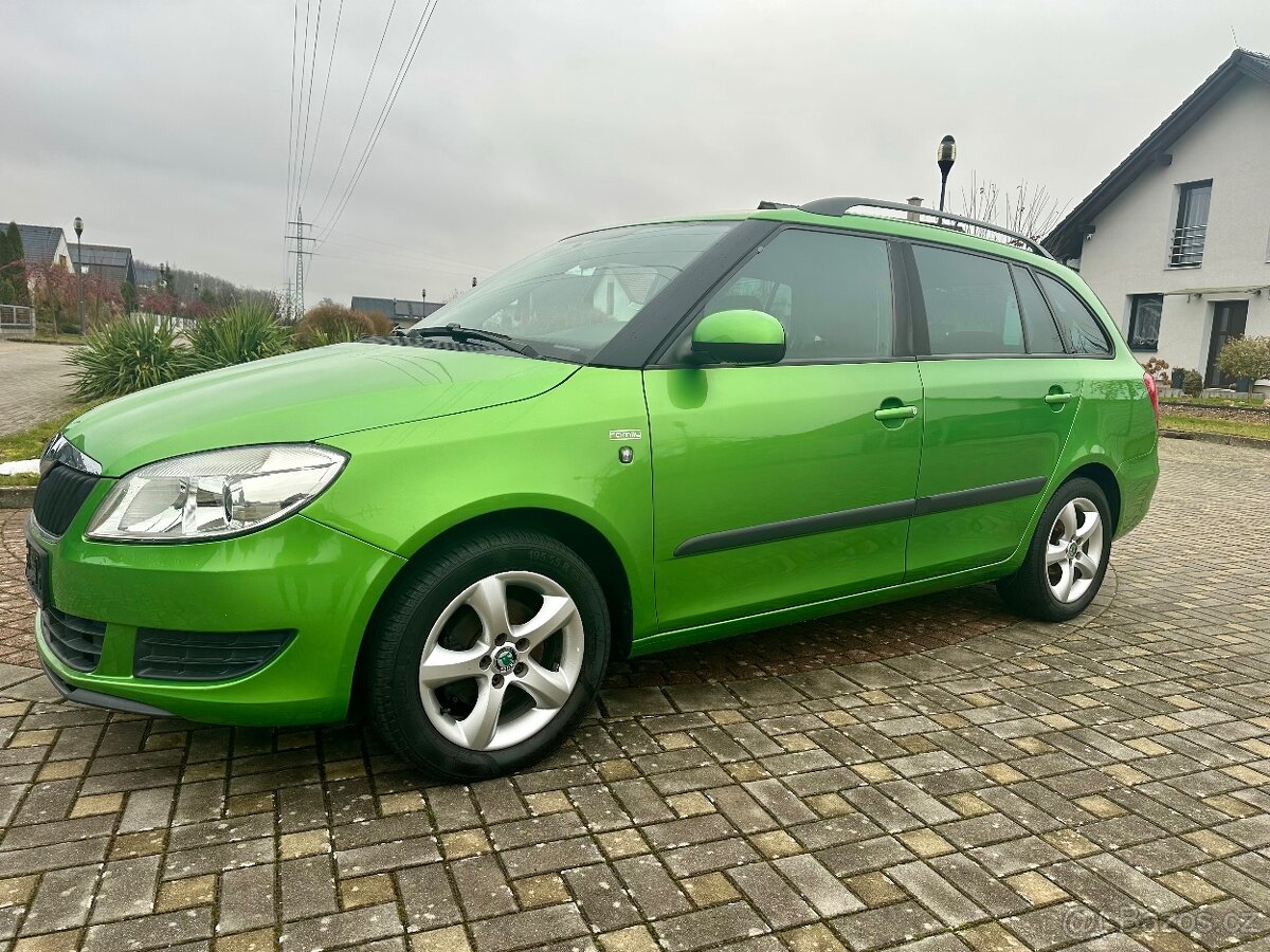 Škoda Fabia Kombi 1.2 TSI 63 kw, KRÁSNÉ AUTO