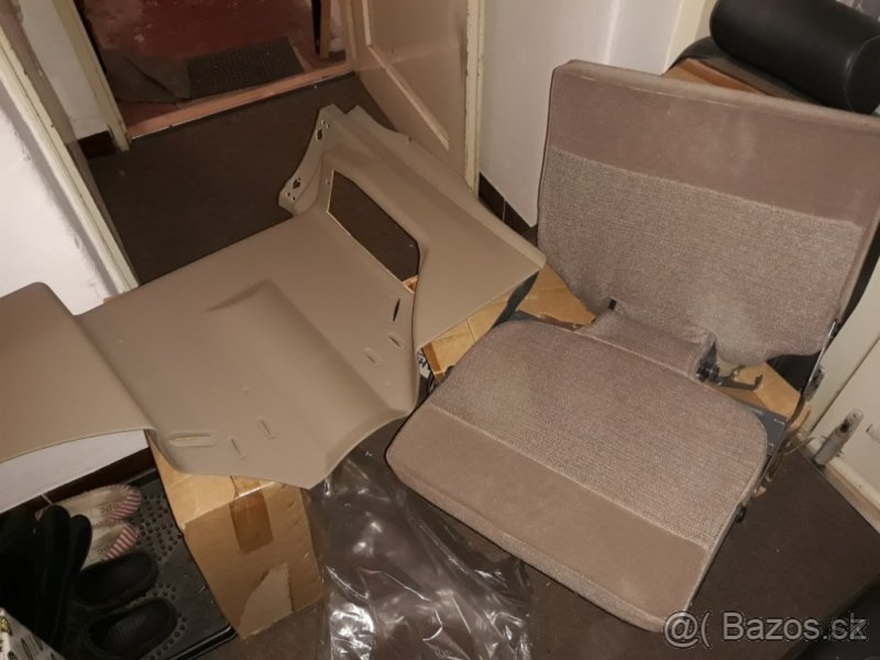 Land Rover Discovery 1 - 6. a 7. sedadlo do kufru