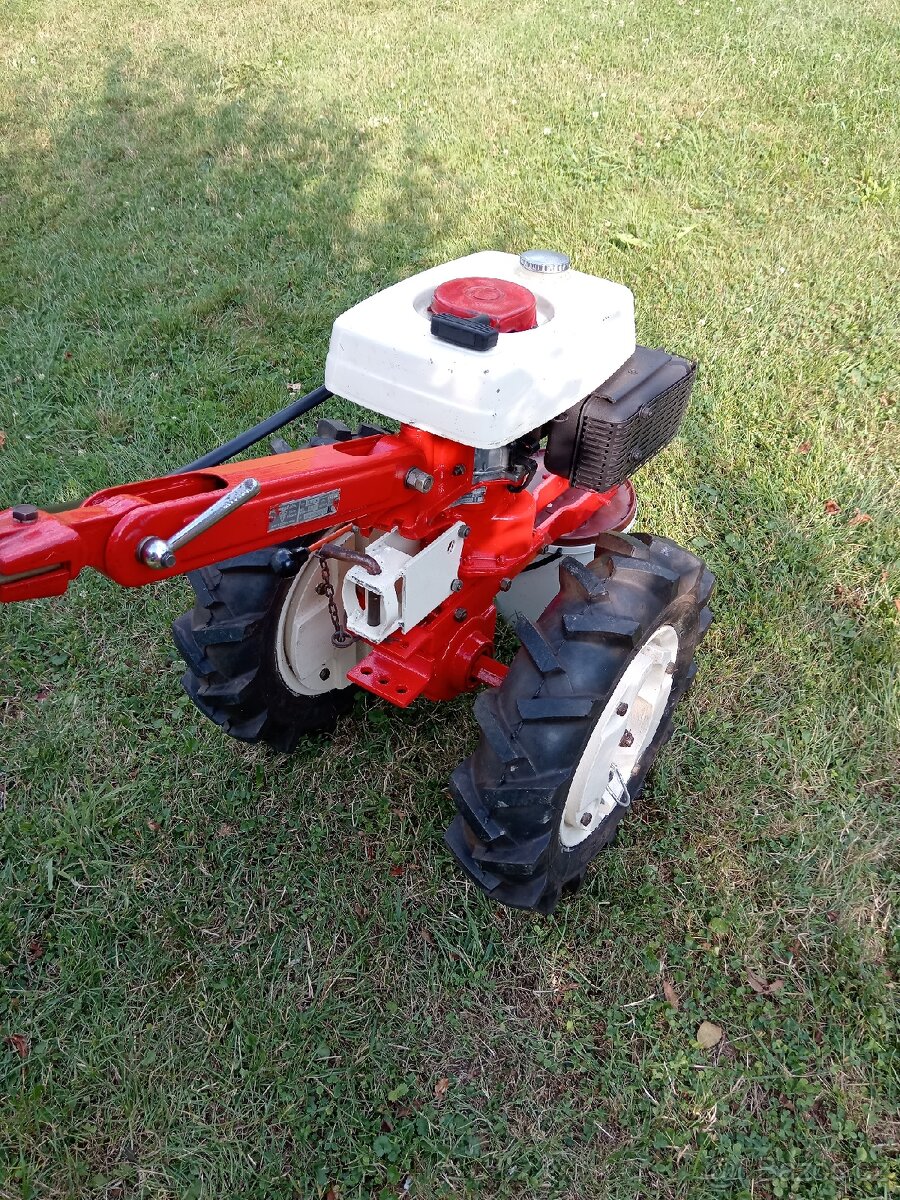 Malotraktor Terra Vari - Jikov MJ-5