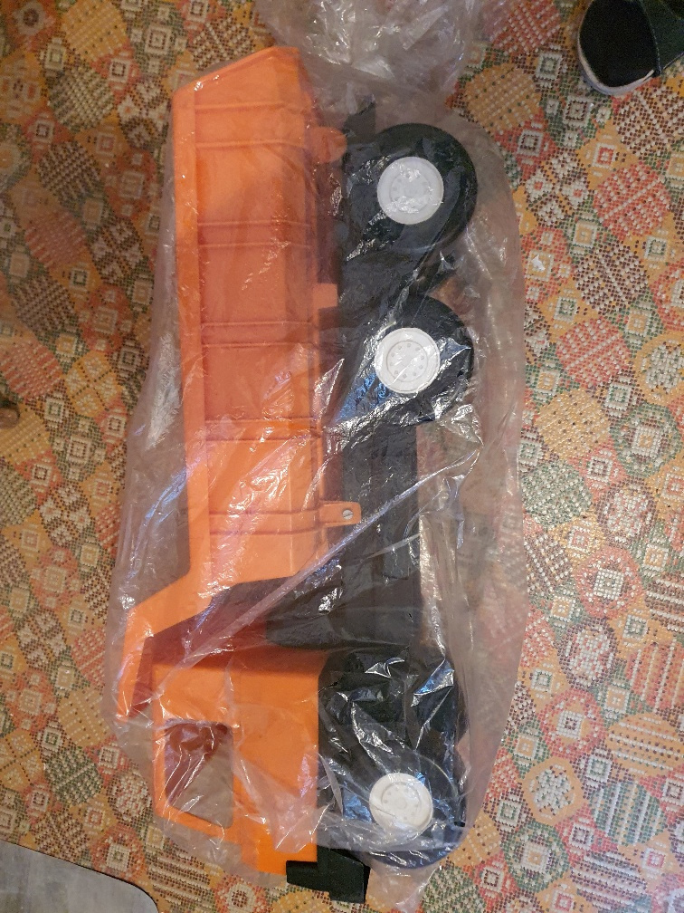 Auto TATRA 813 - sklápěčka