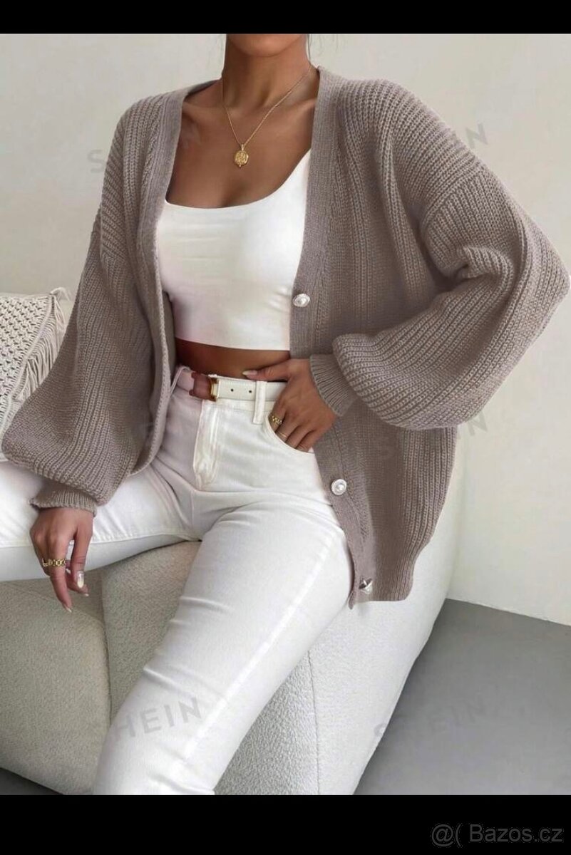 Nový pletený svetr