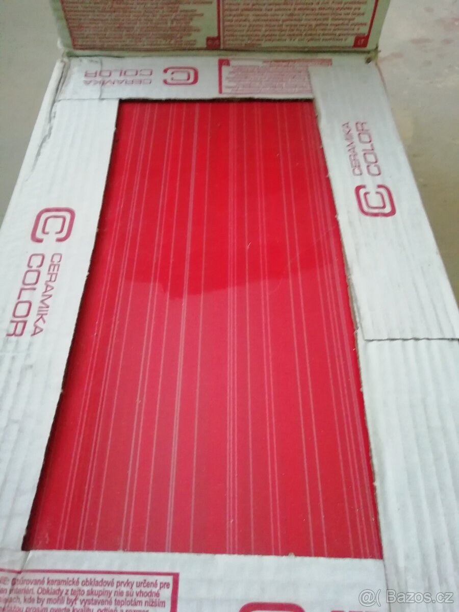 Nové obklady bílá+červená 25x40