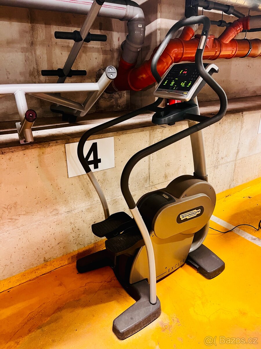 Stepper / schody / Technogym Step Excite