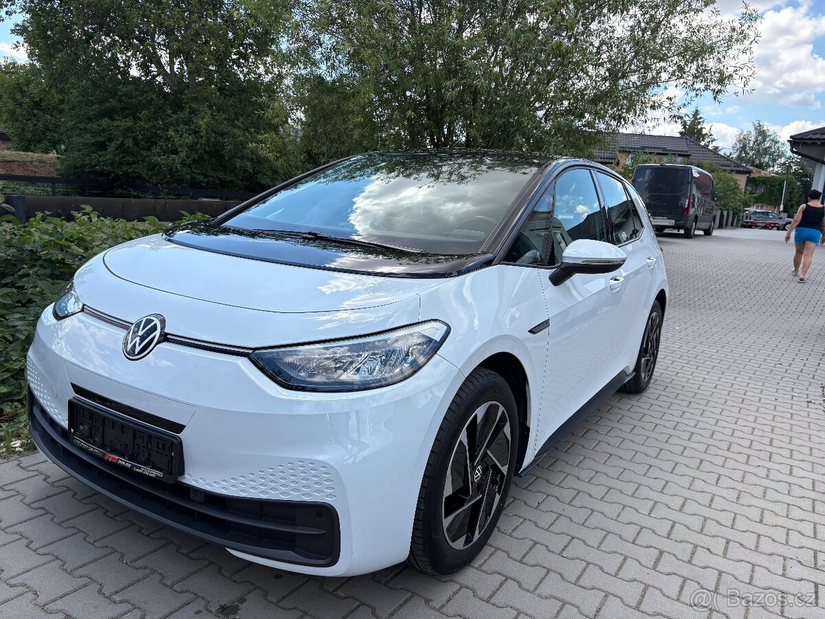 VW ID.3 PRO,performance 150kW, 62kW baterie M.rok2022