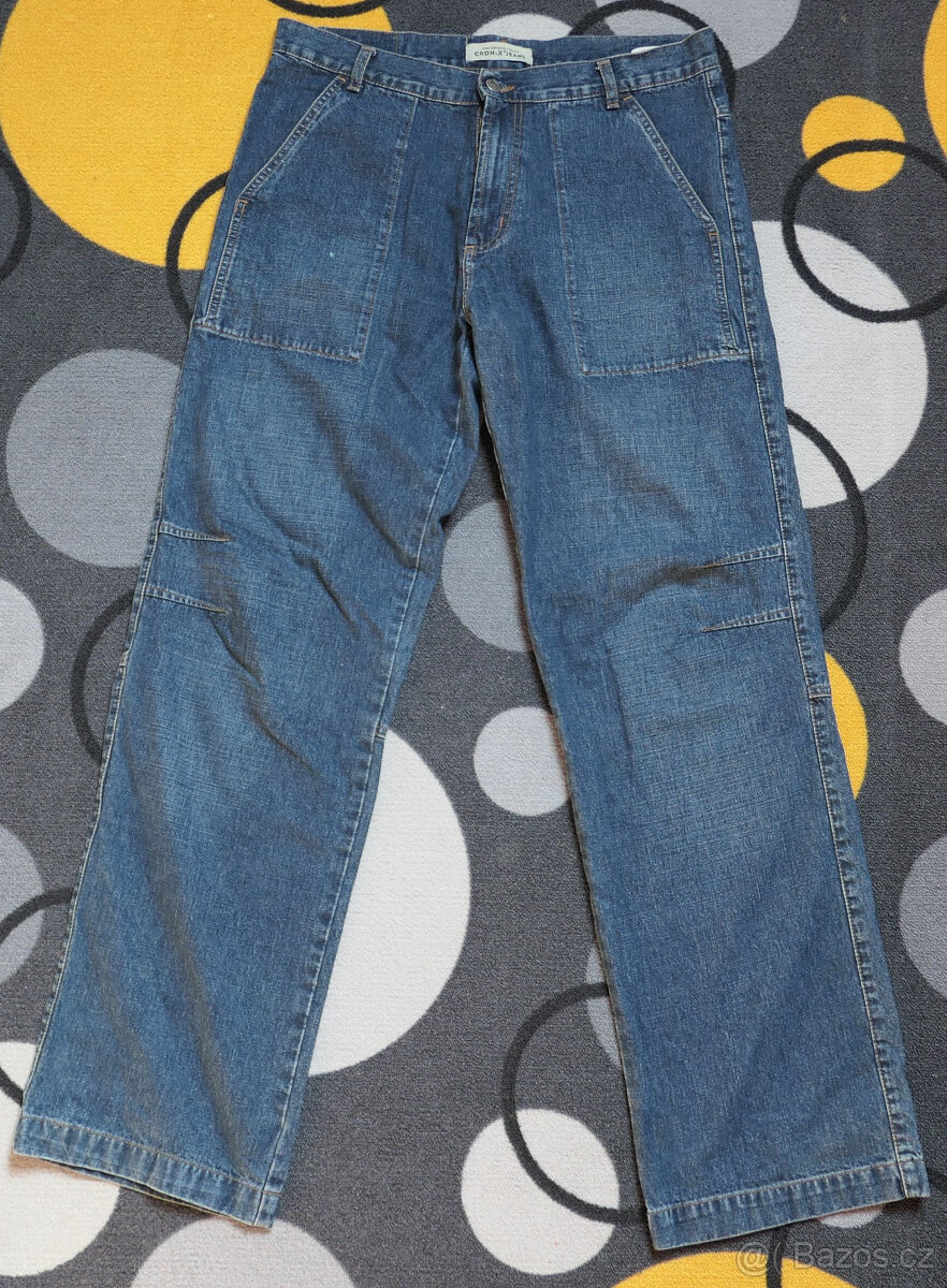 Cron-x jeans , Svetr černý , Wrangler kalhoty