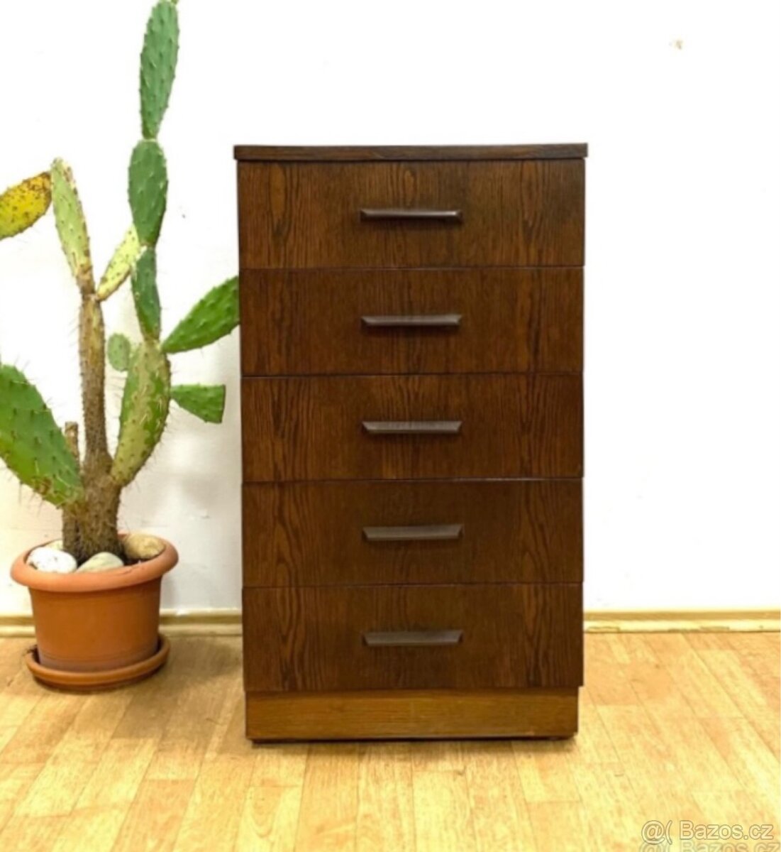Retro komoda 60. léta šuplíky