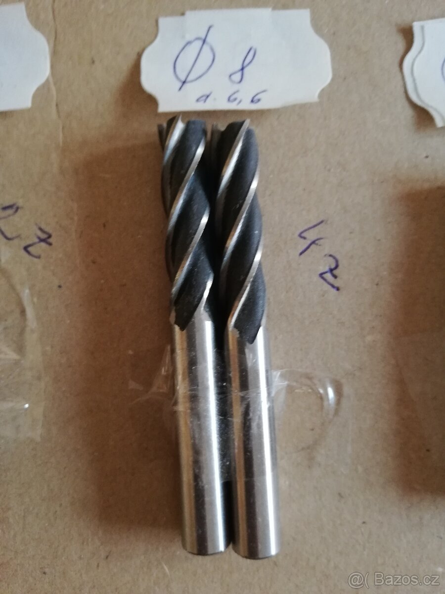 STOPKOVÁ FREZA 8X28 4 ZUBA