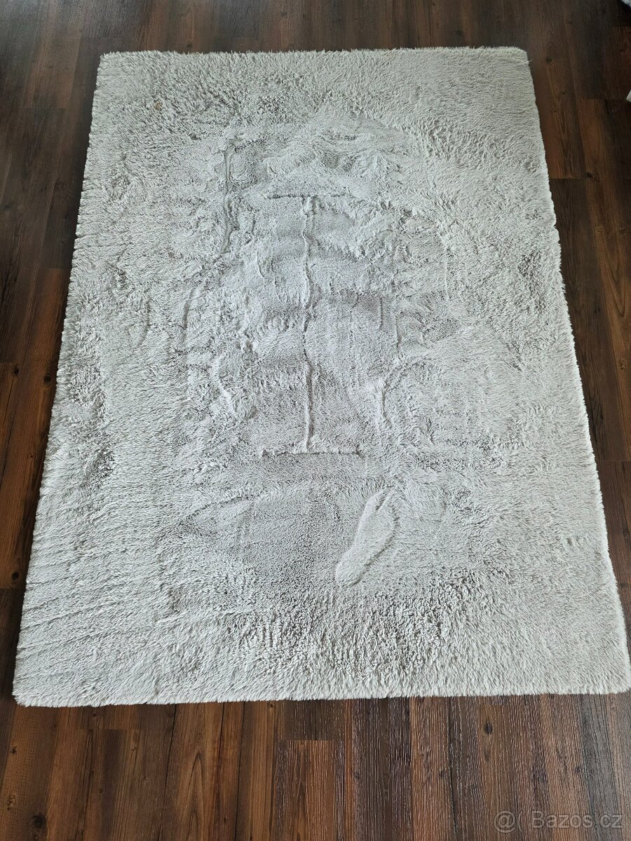 Koberec 140x200 šedý