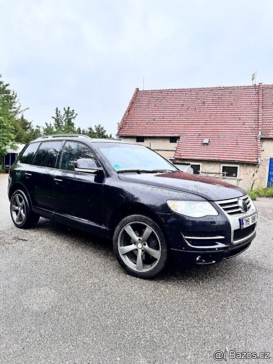 Prodám Volkswagen Touareg v10