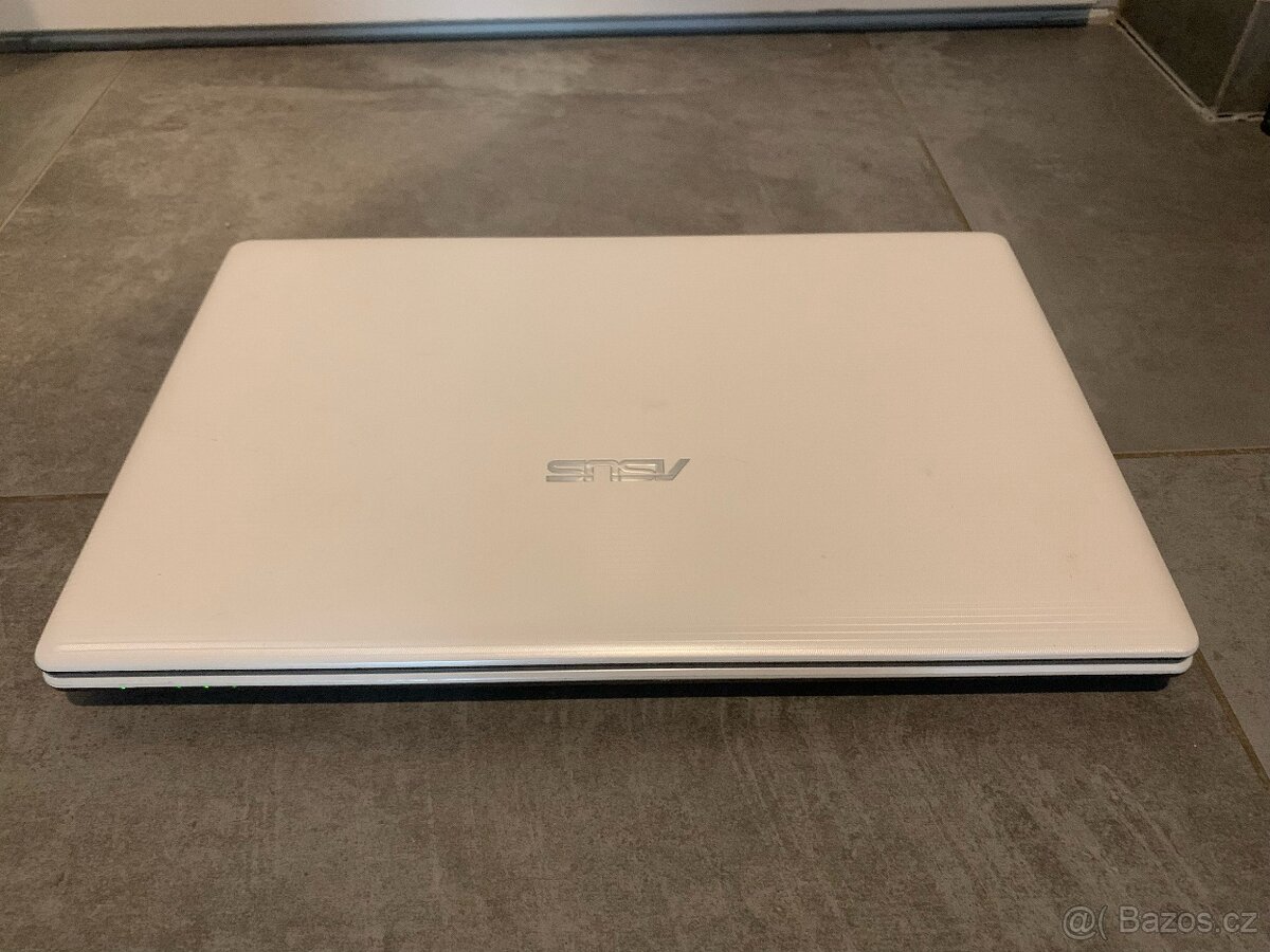 Notebook 17" ASUS X75VB Windows 10