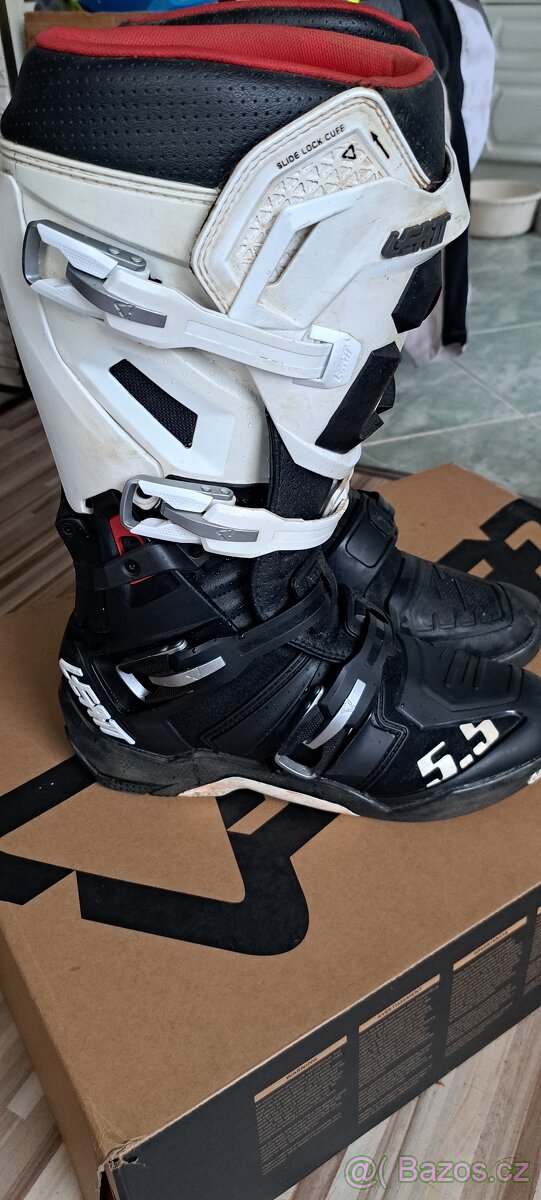 Leatt 5.5 flexilocl white/black